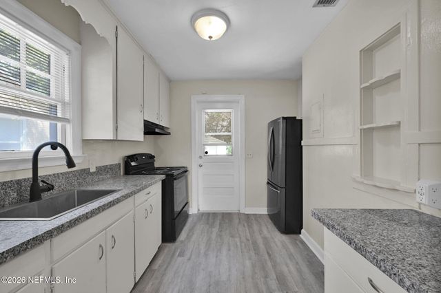 355 E 45TH Street, Jacksonville, FL 32208