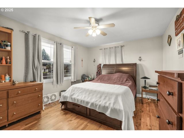 580 N SHERIDAN St, Mt Angel, OR 97362