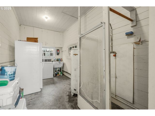 580 N SHERIDAN St, Mt Angel, OR 97362