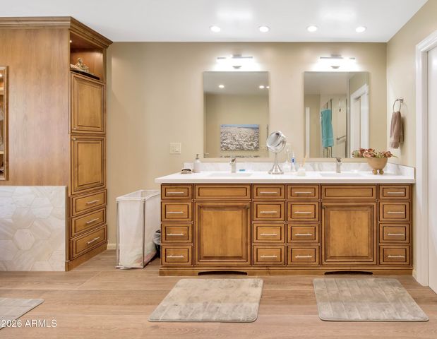 5332 N Questa Tierra Drive, Phoenix, AZ 85012
