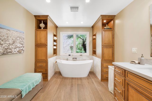 5332 N Questa Tierra Drive, Phoenix, AZ 85012