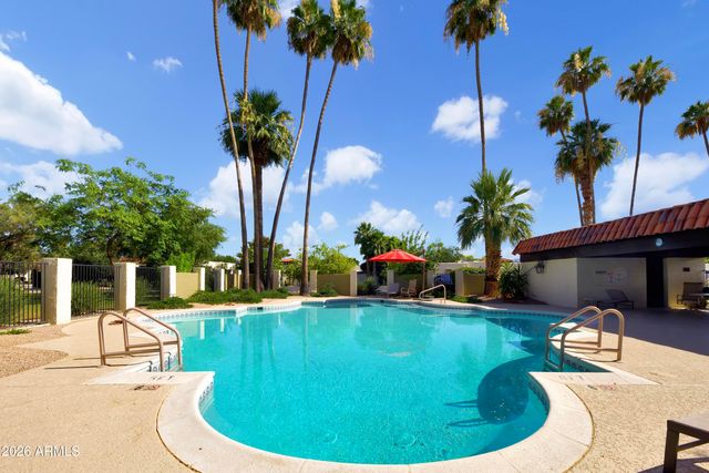 5332 N Questa Tierra Drive, Phoenix, AZ 85012