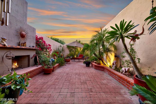 5332 N Questa Tierra Drive, Phoenix, AZ 85012