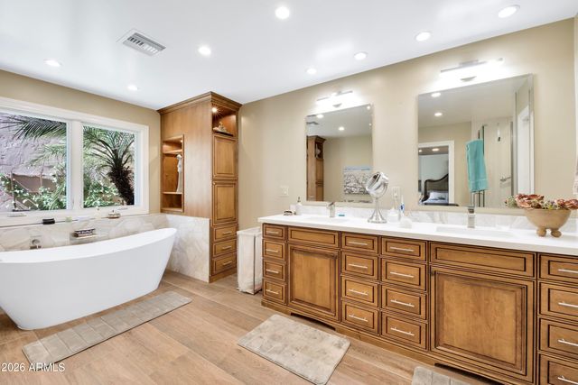 5332 N Questa Tierra Drive, Phoenix, AZ 85012