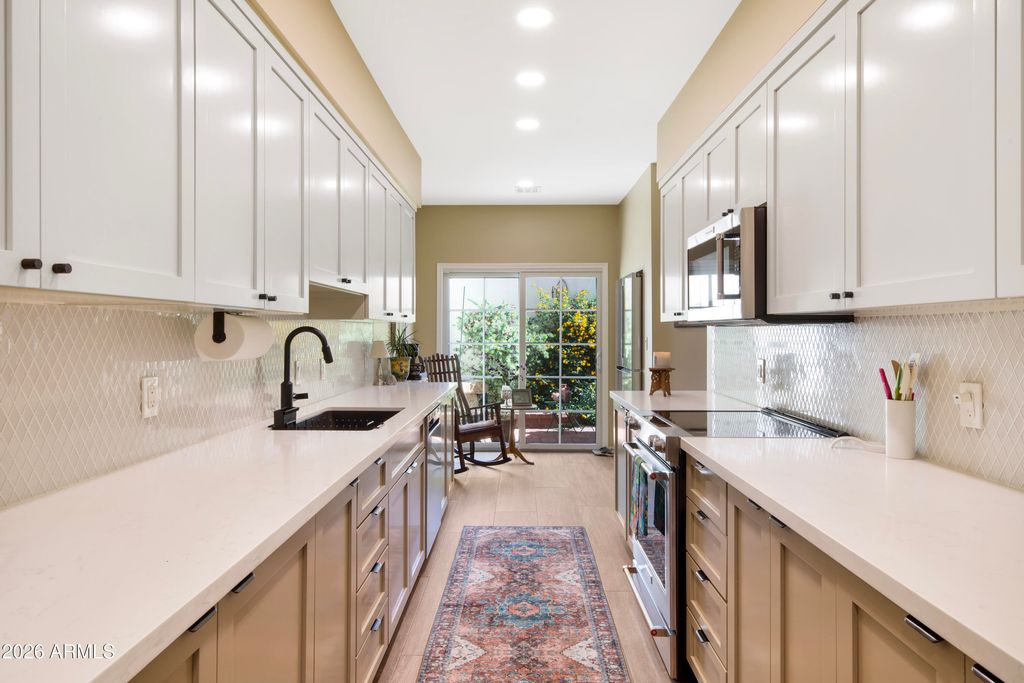 5332 N Questa Tierra Drive, Phoenix, AZ 85012 — photo 4