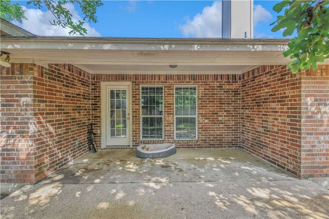 1500 Hunter Creek Drive, College Station, TX 77845