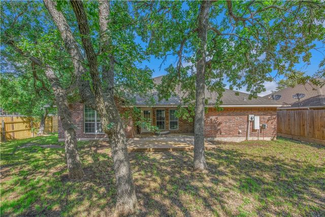 1500 Hunter Creek Drive, College Station, TX 77845