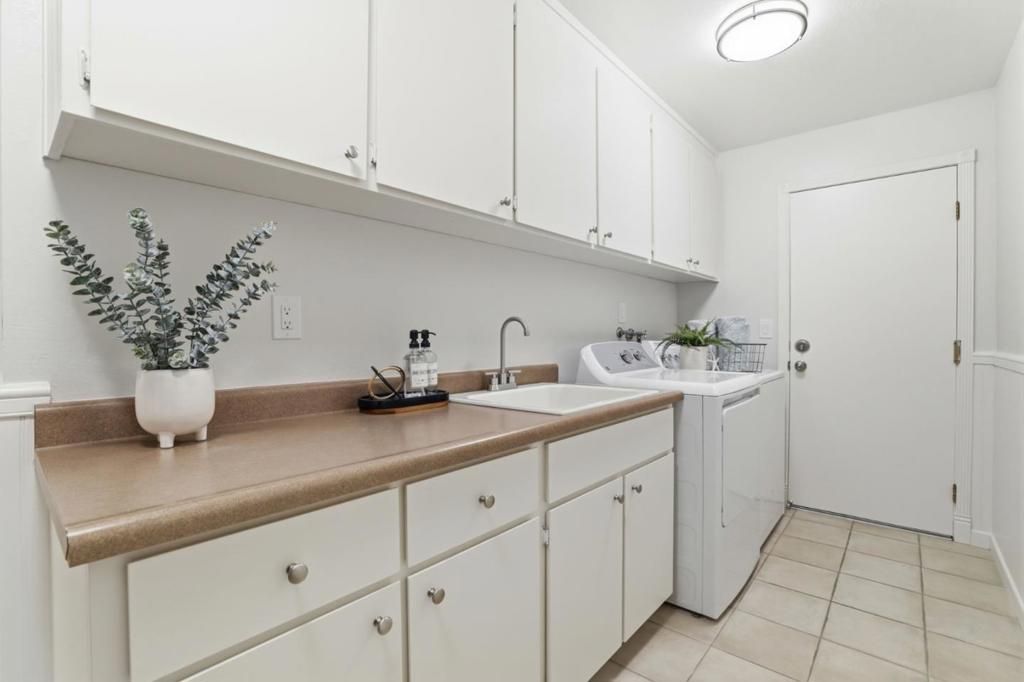 Image 26 of property listing at 575 Manet Terrace, Sunnyvale, CA 94087