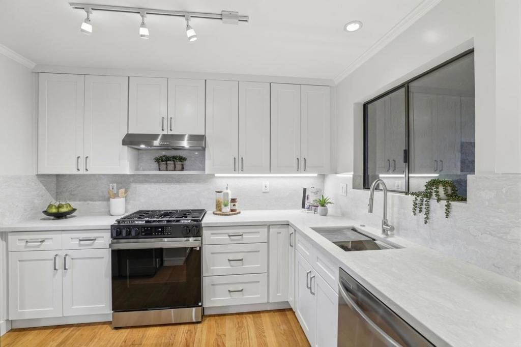 Image 7 of property listing at 575 Manet Terrace, Sunnyvale, CA 94087