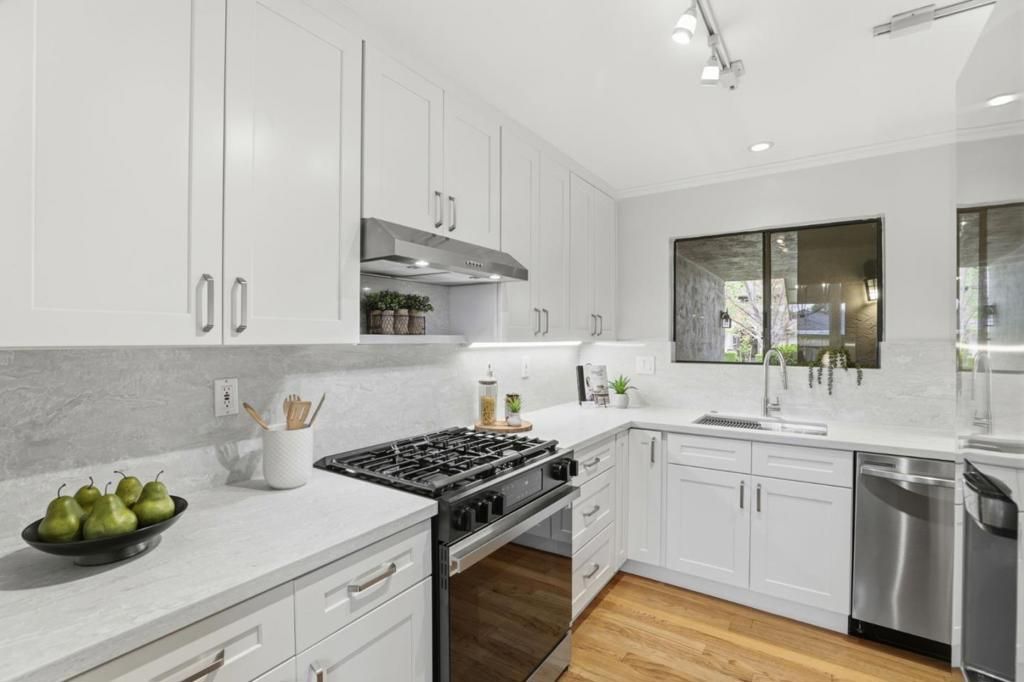 Image 8 of property listing at 575 Manet Terrace, Sunnyvale, CA 94087