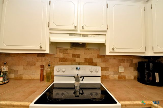 100 Seascape Drive B, Port Lavaca, TX 77979