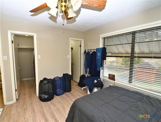 100 Seascape Drive B, Port Lavaca, TX 77979