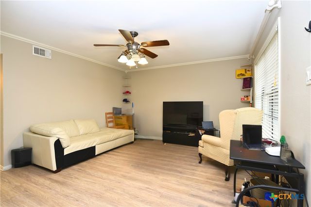 100 Seascape Drive B, Port Lavaca, TX 77979