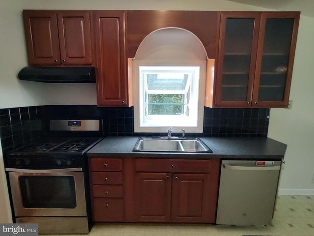 112 CLAYBROOK DR, Silver Spring, MD 20902
