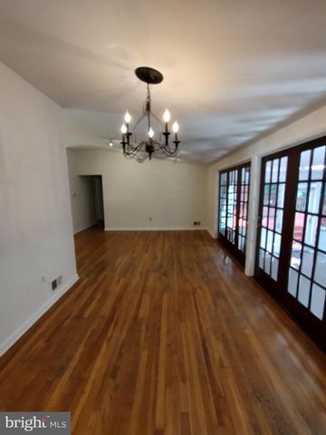 112 CLAYBROOK DR, Silver Spring, MD 20902