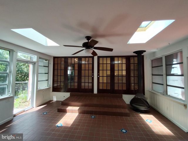 112 CLAYBROOK DR, Silver Spring, MD 20902