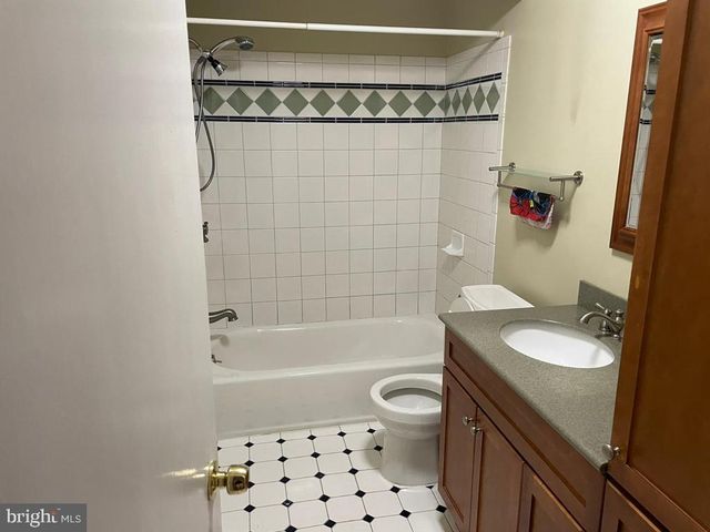 112 CLAYBROOK DR, Silver Spring, MD 20902