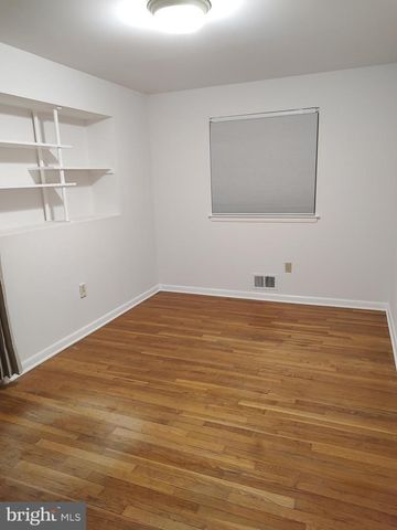 112 CLAYBROOK DR, Silver Spring, MD 20902
