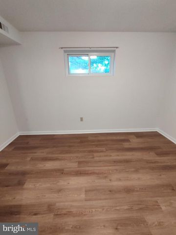 112 CLAYBROOK DR, Silver Spring, MD 20902