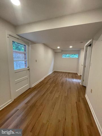 112 CLAYBROOK DR, Silver Spring, MD 20902