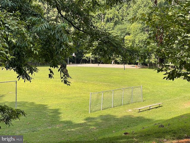 112 CLAYBROOK DR, Silver Spring, MD 20902