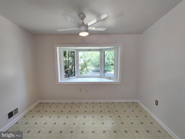 112 CLAYBROOK DR, Silver Spring, MD 20902