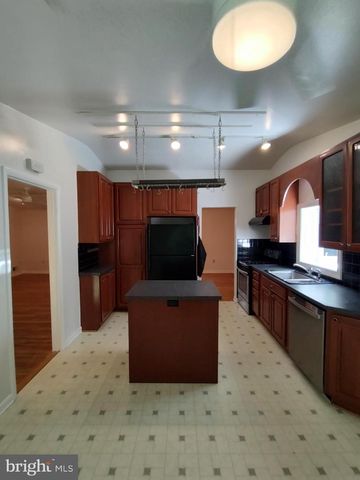 112 CLAYBROOK DR, Silver Spring, MD 20902