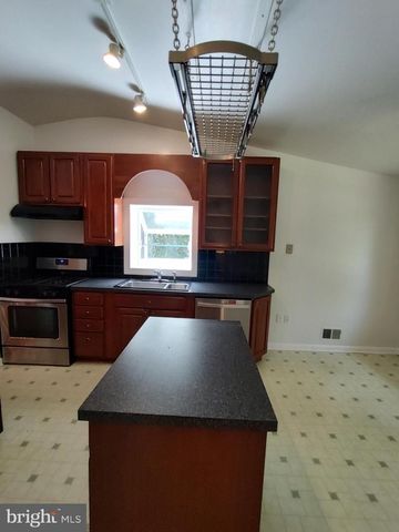 112 CLAYBROOK DR, Silver Spring, MD 20902