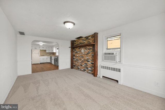 1305 KRAMER MILL RD, Denver, PA 17517