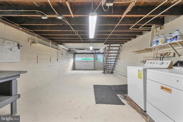 1305 KRAMER MILL RD, Denver, PA 17517