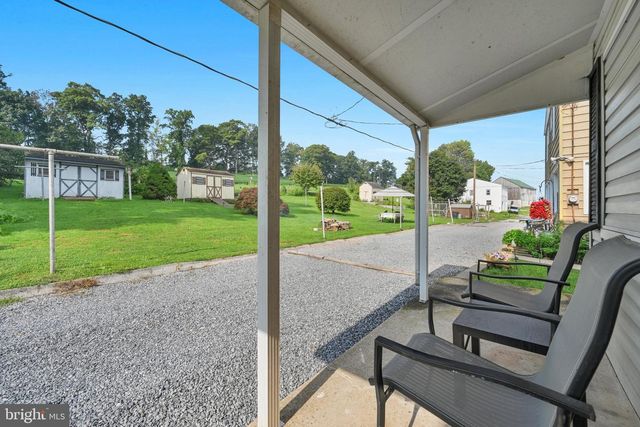 1305 KRAMER MILL RD, Denver, PA 17517