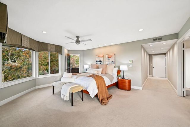 441 Holmwood Lane, Solana Beach, CA 92075