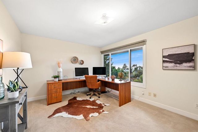 441 Holmwood Lane, Solana Beach, CA 92075