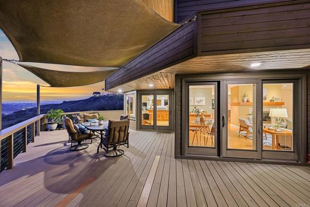 441 Holmwood Lane, Solana Beach, CA 92075