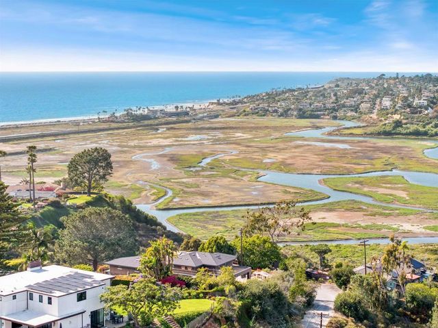 441 Holmwood Lane, Solana Beach, CA 92075
