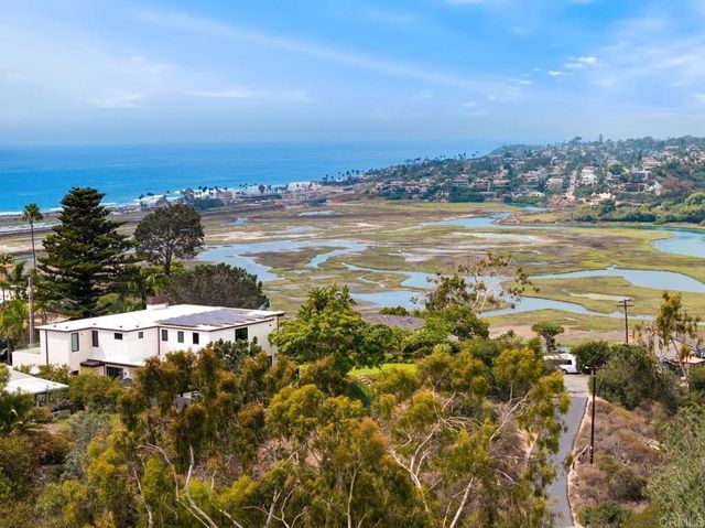 441 Holmwood Lane, Solana Beach, CA 92075