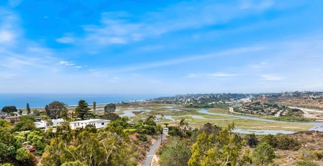 441 Holmwood Lane, Solana Beach, CA 92075