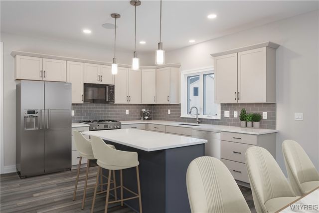 4 Fieldstream Lane, Lancaster, NY 14086