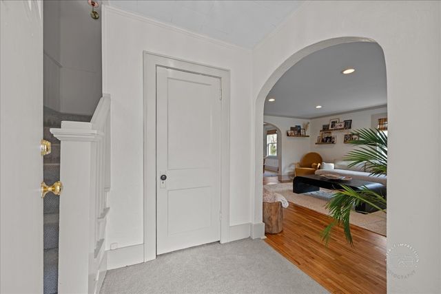 304 S Water Street, Batavia, IL 60510