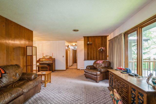 2584 County Road 33 SE, Buffalo, MN 55313