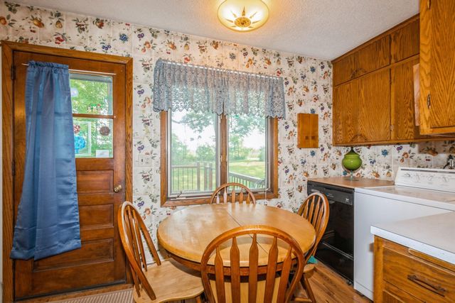 2584 County Road 33 SE, Buffalo, MN 55313