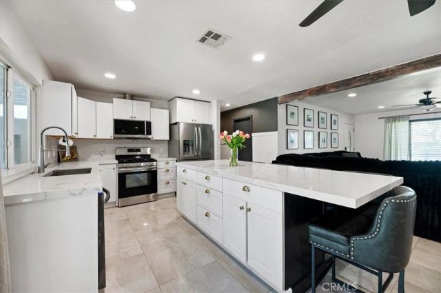 18054 Granada, Fontana, CA 92335