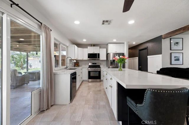 18054 Granada, Fontana, CA 92335