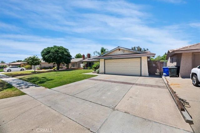 18054 Granada, Fontana, CA 92335