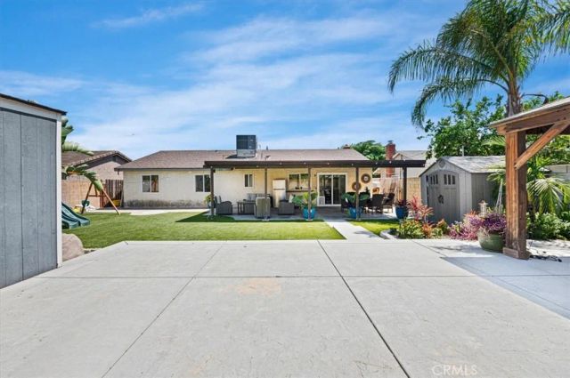 18054 Granada, Fontana, CA 92335