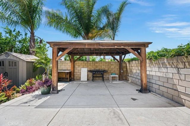 18054 Granada, Fontana, CA 92335