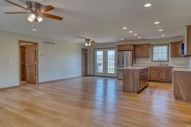 5083 Springfield Road, Wadesville, IN 47638