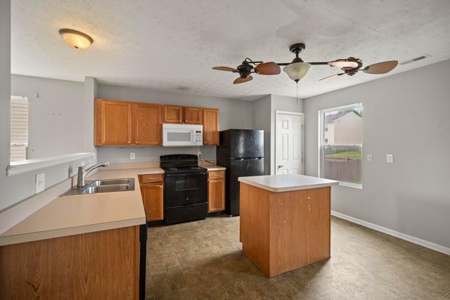 8080 Beardsley Avenue, Blacklick, OH 43004