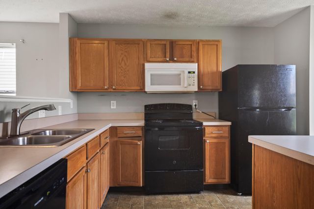 8080 Beardsley Avenue, Blacklick, OH 43004