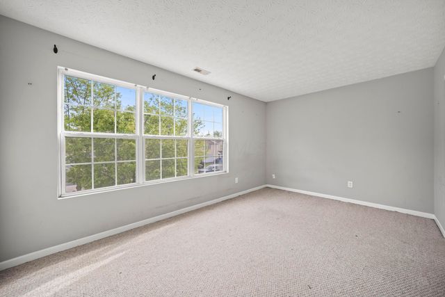 8080 Beardsley Avenue, Blacklick, OH 43004